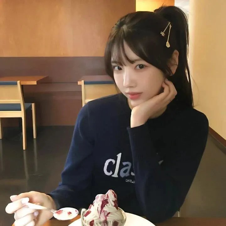 阳台上的女人们